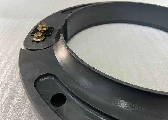 Dispositif de sécurité contre les déchirures de pneus d'urgence avec forgeage intégral par moule