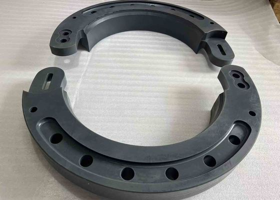 Dispositif de sécurité contre les déchirures de pneus d'urgence avec forgeage intégral par moule