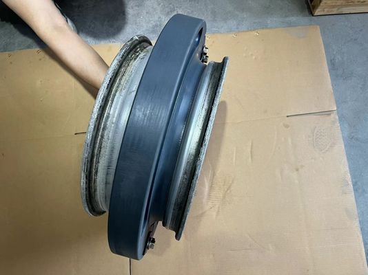 L'appartement couru militaire en caoutchouc de polymère insère les insertions plates de roue de course de 335/80R20 225/75R16C
